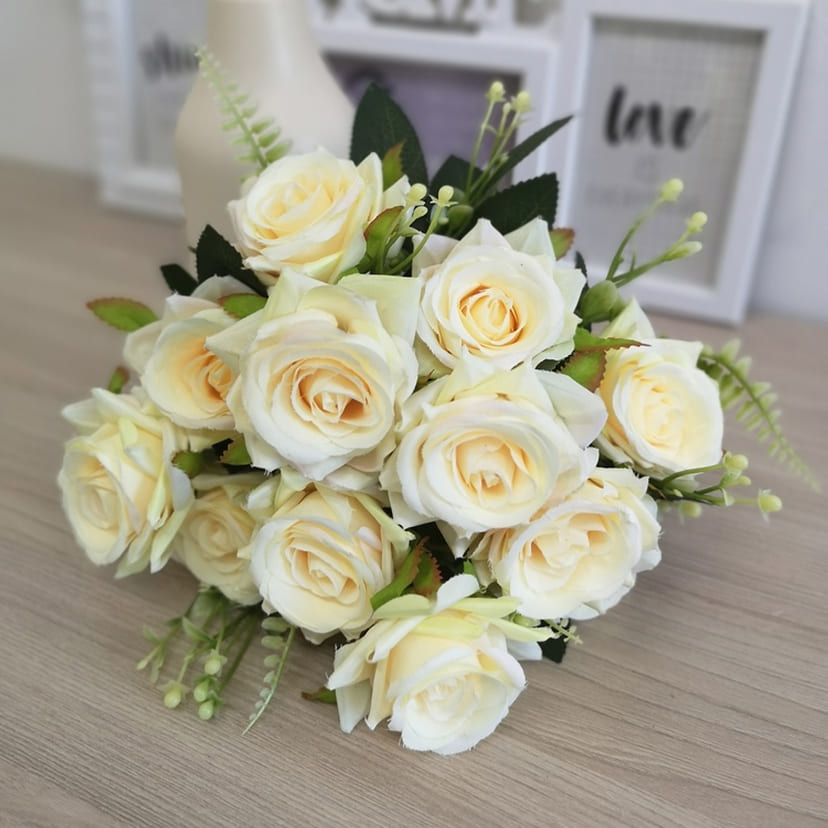 Искусственные цветы в Салавате | Цветы искусственные «Розы острые», молочно-персиковые, букет