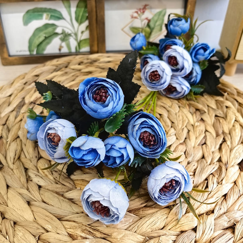Искусственные цветы в Салавате | Цветы искусственные «Камелии», голубые, букет